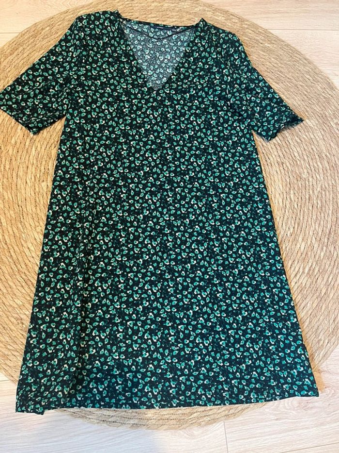 Robe fleurie T36 - photo numéro 2