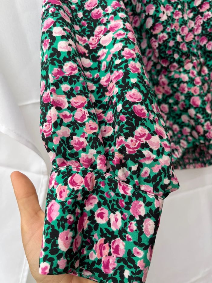 Jolie haut fleuri S Zara - photo numéro 3