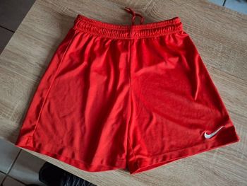 Short nike 12/13 ans