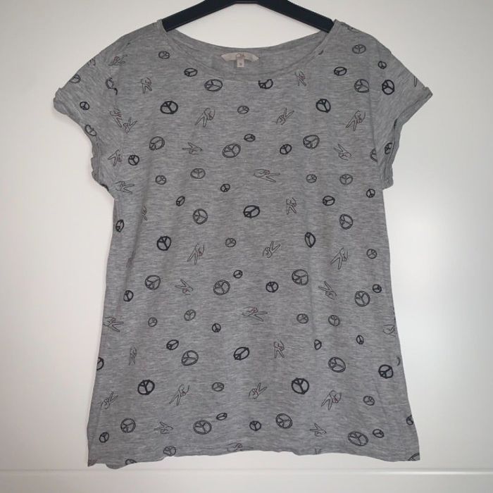 T-shirt à motif gris