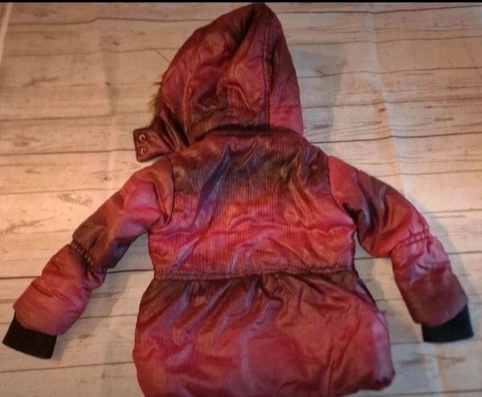 Manteau doudoune Hello Kitty 🍡 Taille 3 ans - photo numéro 2