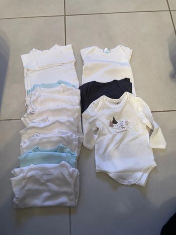 Lot bodies 3 mois manches longues