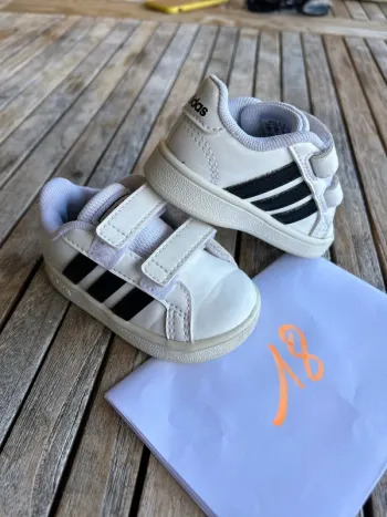 Sneakers à scratch Adidas Grand Court Lifestyle - pointure 18