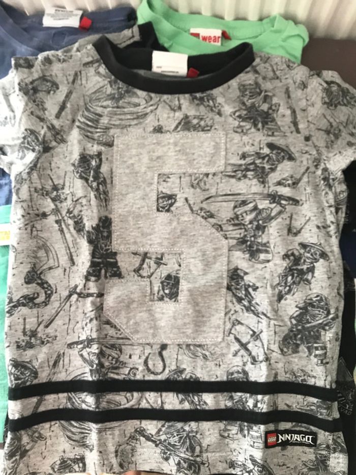 Lot 6 tee-shirts Lego 5 ans - photo numéro 8
