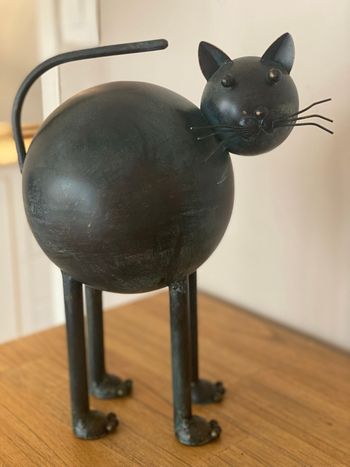 Chat décoratif en métal