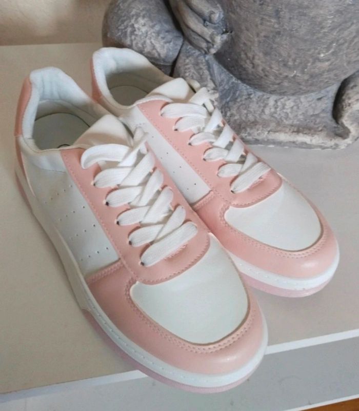 Baskets grosse semelle femme pointure 39 - photo numéro 7