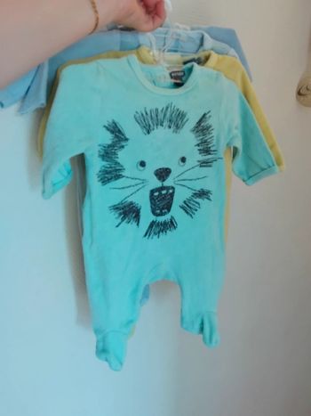Lot pyjamas 1mois