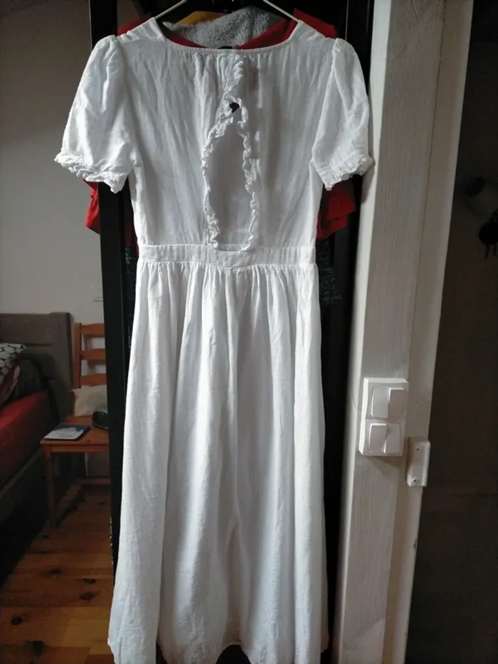 Robe longue blanche - photo numéro 3