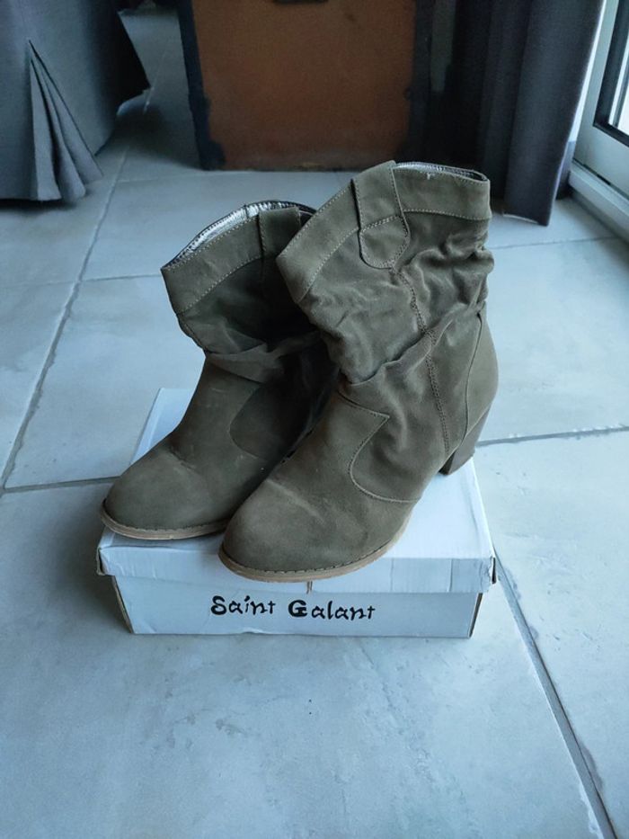 Bottines taupe nubuck