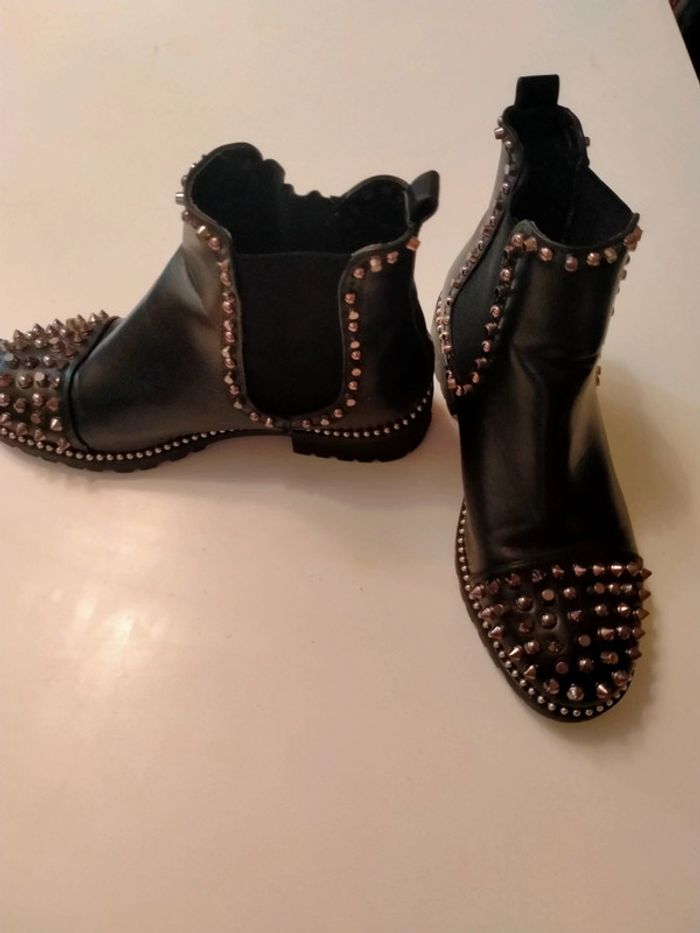 Bottines noires cloutées Idéal Shoes Taille 39 - photo numéro 3