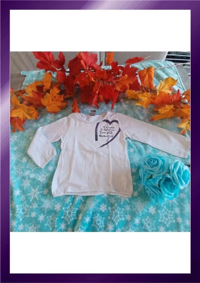 T-shirt blanc TAO 2 ans très bon état