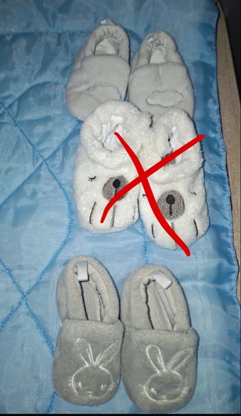 Lot de deux pantoufles bébé