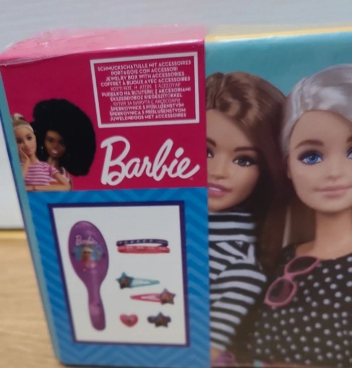 Superbe coffret barbie neuf - photo numéro 6