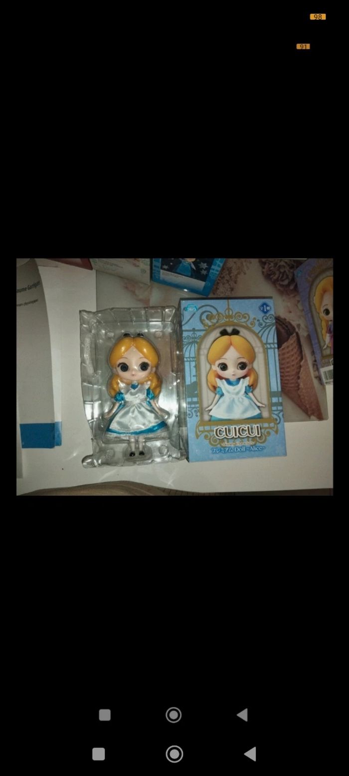 Poupée Disney Japon rare Alice au pays des merveilles