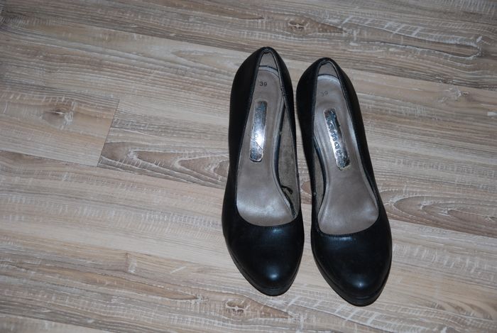 chaussures escarpins à talon noir tamaris taille 39 - photo numéro 1