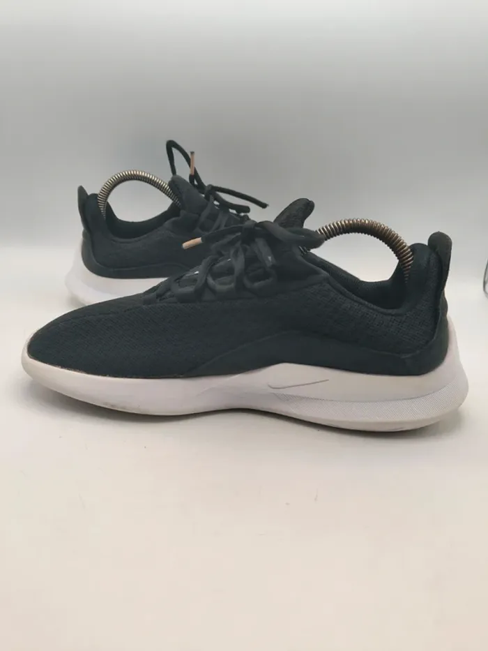 Baskets Nike Viale Taille 42 - photo numéro 2