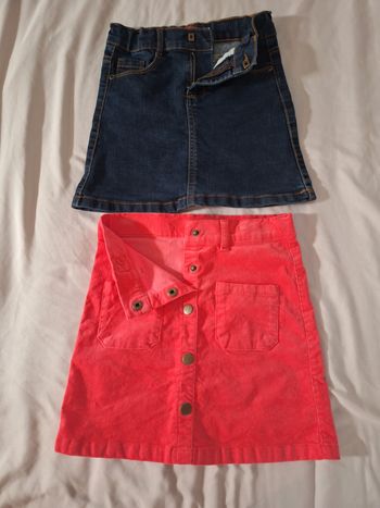Lot 2 jupes fille