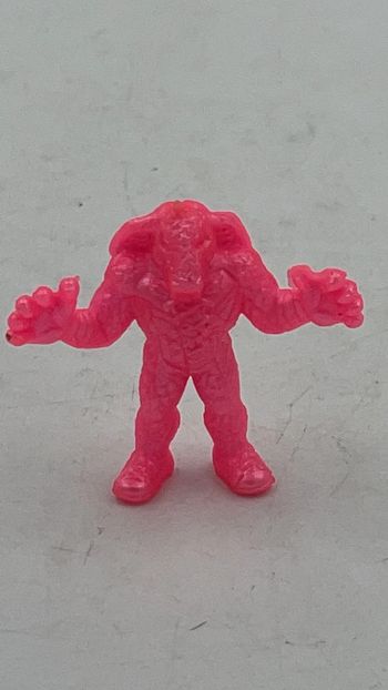 Figurine Cosmix Exogini série Comor Minotor Rose pink 4 cm