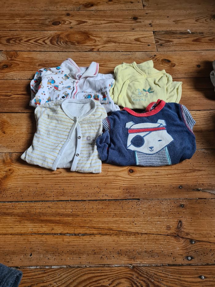Lots de vêtements garçon 6 mois il n'y a pas toute les photos - photo numéro 7