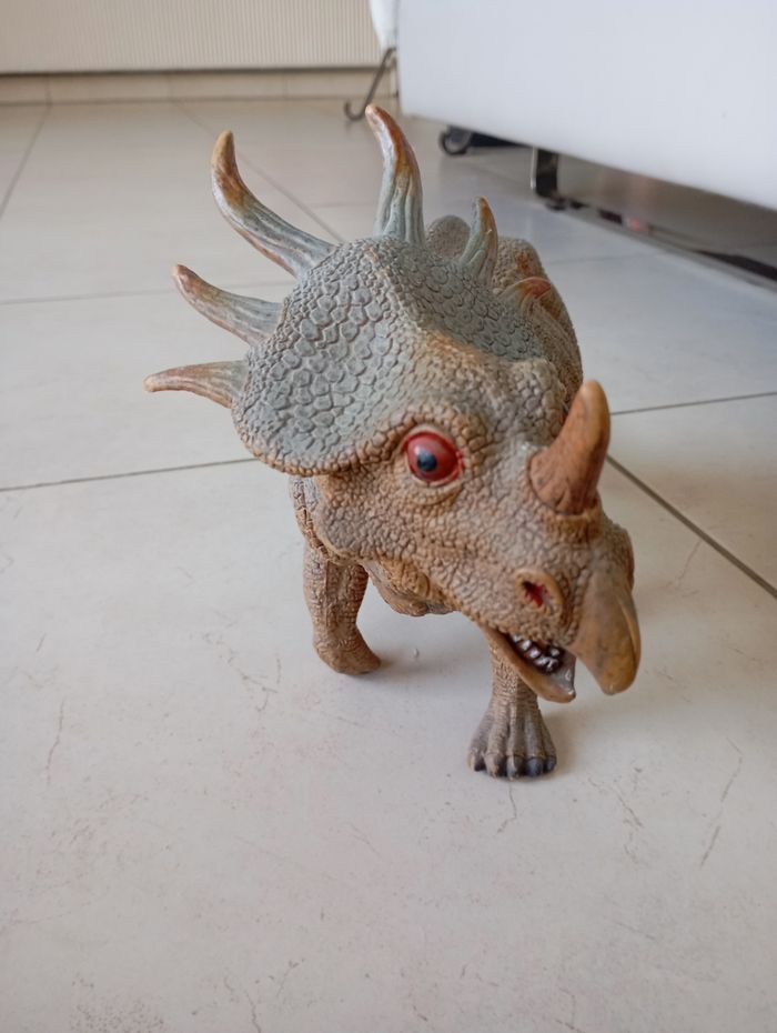 Figurine Grand dinosaure protoceratops