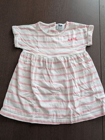 Robe d'été blanche a rayures rose