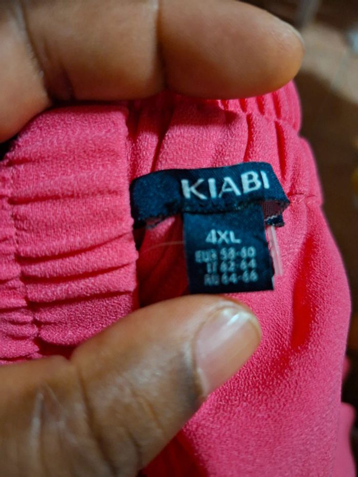 Pantalon fluide rose fuchsia  - KIABI - Taille 4XL (58/60) - Neuf - Grande taille - photo numéro 3