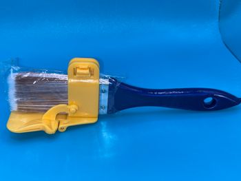 Pinceau pour angle restreint