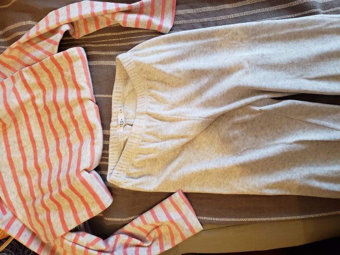 pyjama velours 9/10 ans - photo numéro 2