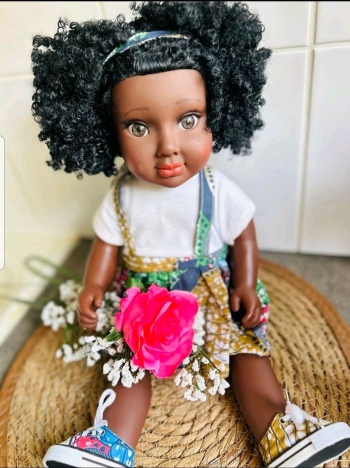 Poupee nairmadolls - photo numéro 1