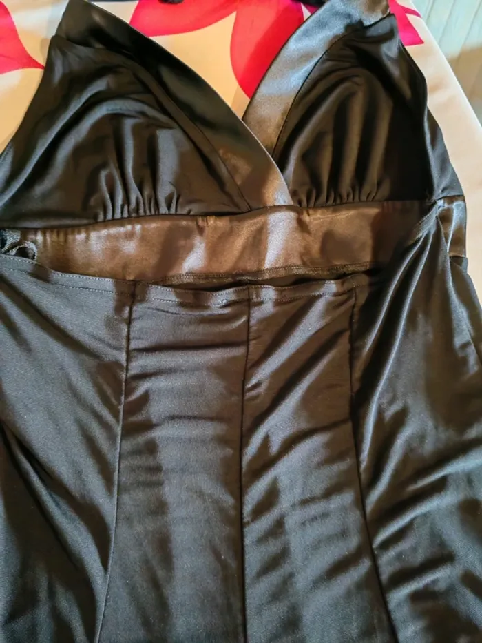 Robe dos nu - photo numéro 5
