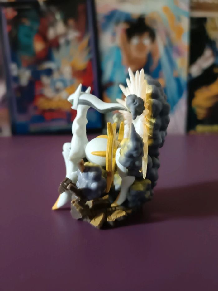 Arceus Figurine from Arceus V Figure Collection Box - photo numéro 3