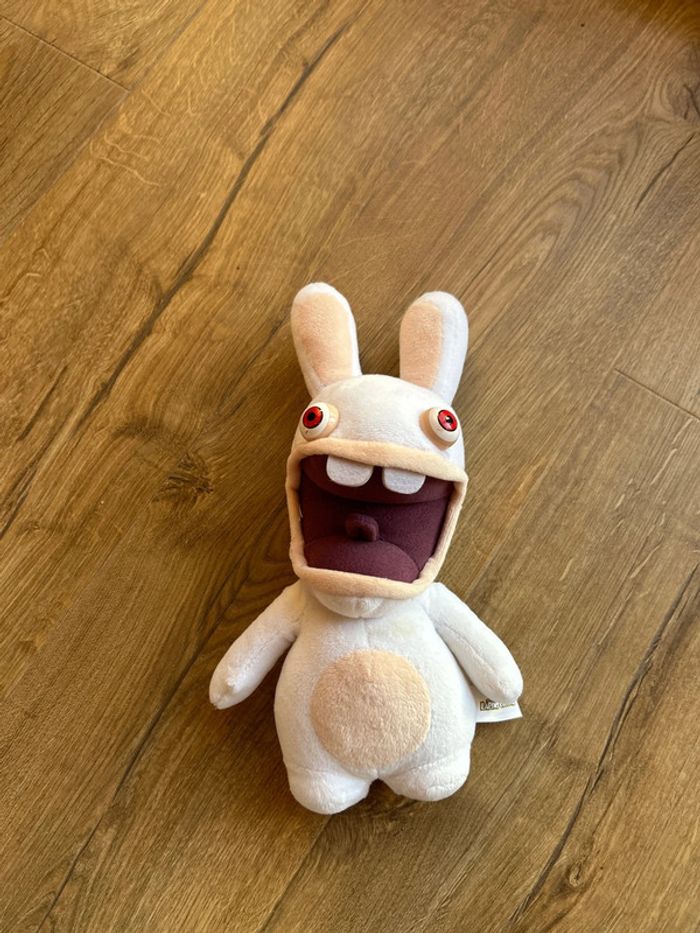 peluche sonore lapin crétin