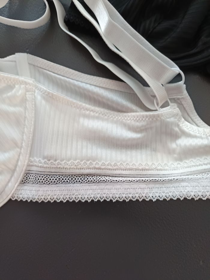 Soutien gorge 95E - photo numéro 3