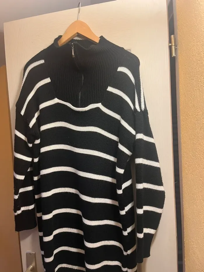 robe pull noir a rayures blanches - photo numéro 2