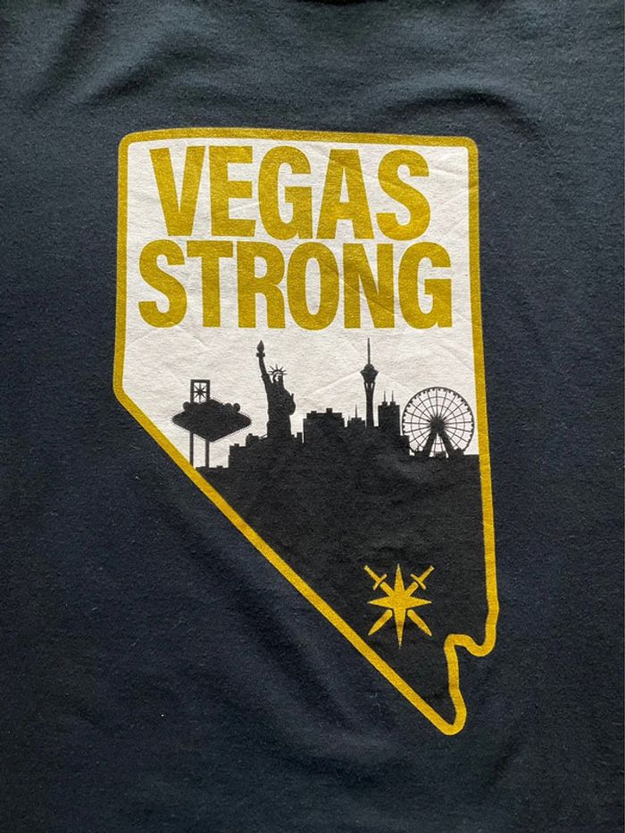 T-shirt noir pour homme Vegas Strong Golden Knights Nhl taille M 358 - photo numéro 3