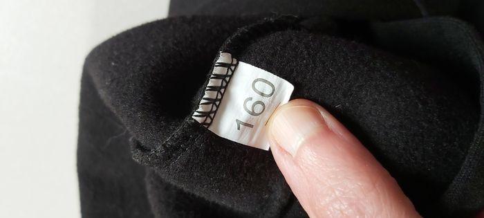 Pull à capuche Stitch 160 - photo numéro 4