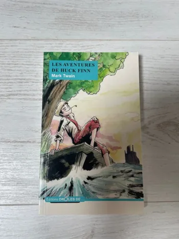 Livre Mark Twain « Les aventures de Huck Finn »
