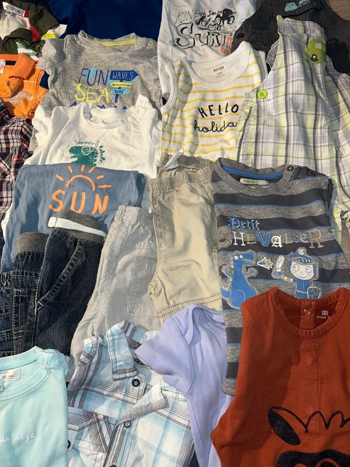 Gros lot de 110 vêtements / garçon - photo numéro 2