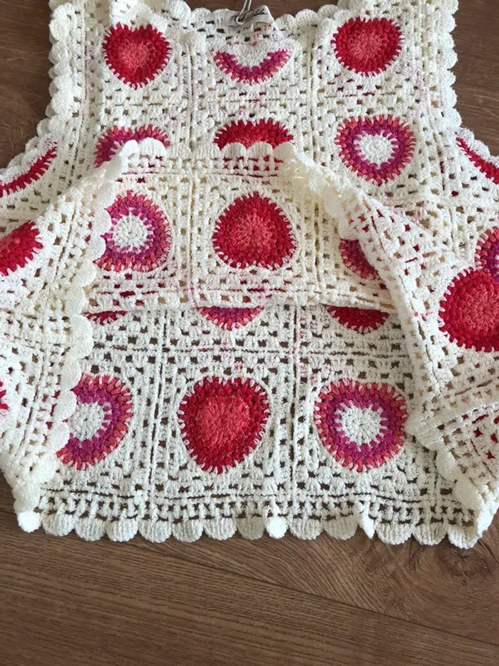 Haut Top crochet été beige coeur rouge rose coton - photo numéro 4