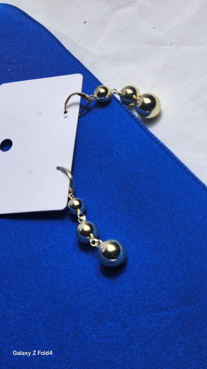 🌹👟pièce unique ! boucles d'oreilles pendantes dorées - photo numéro 3