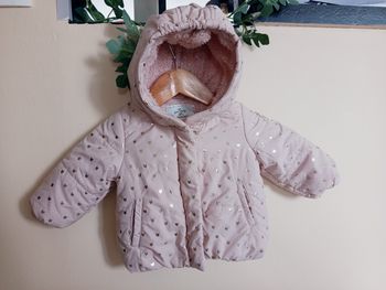 Blouson IKKS 6 mois Rose Pâle – Cœurs Argentés & Doublure Polaire