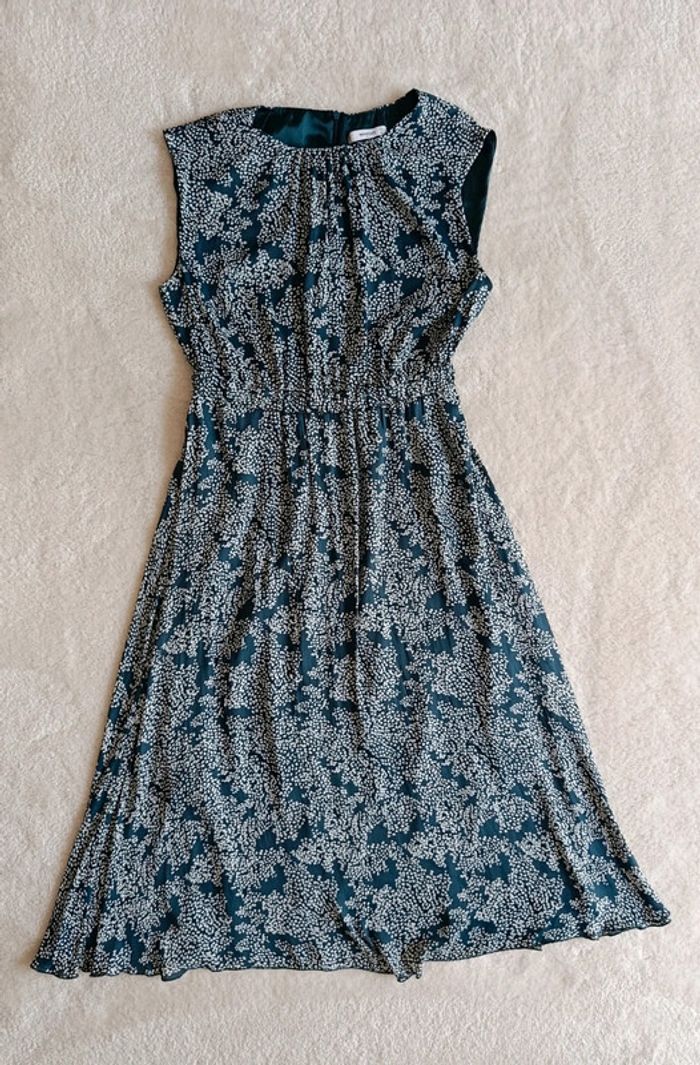 Robe d'été longue Mango S bleu vert motif petites fleurs blanches taille élastique - photo numéro 5