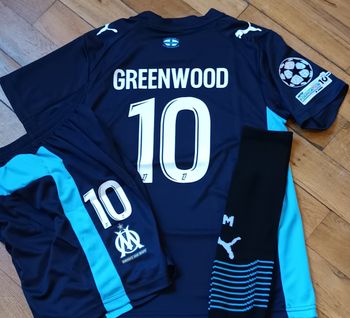 Kit Greenwood O-M taille 14 ans Blue Away Olympique de Marseille 2026 patchs