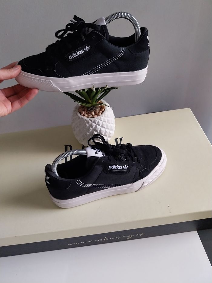 Baskets adidas taille 37.5 - photo numéro 2