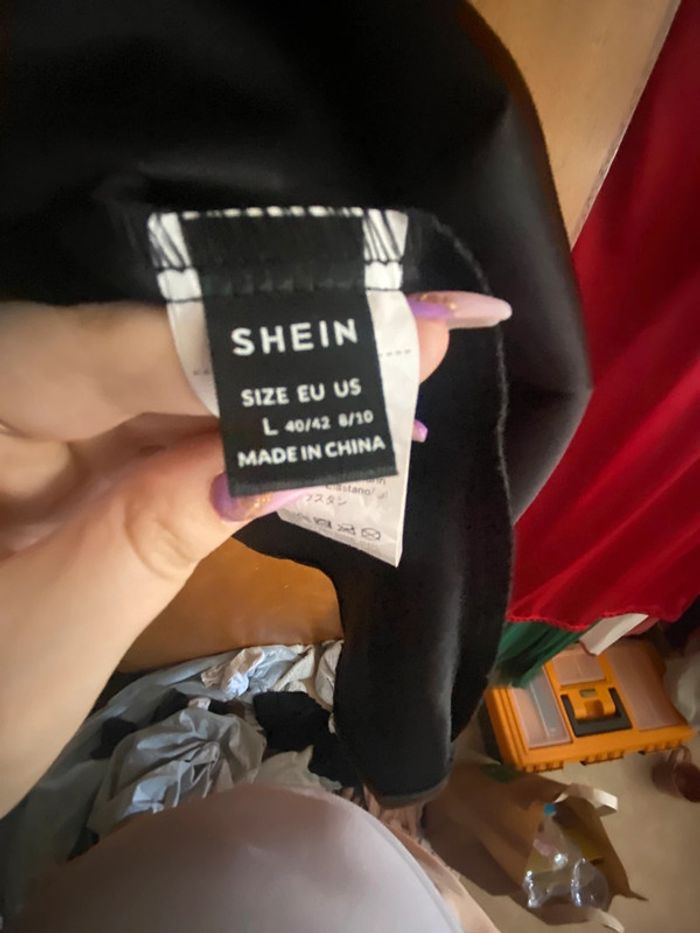 Robe noir - photo numéro 2