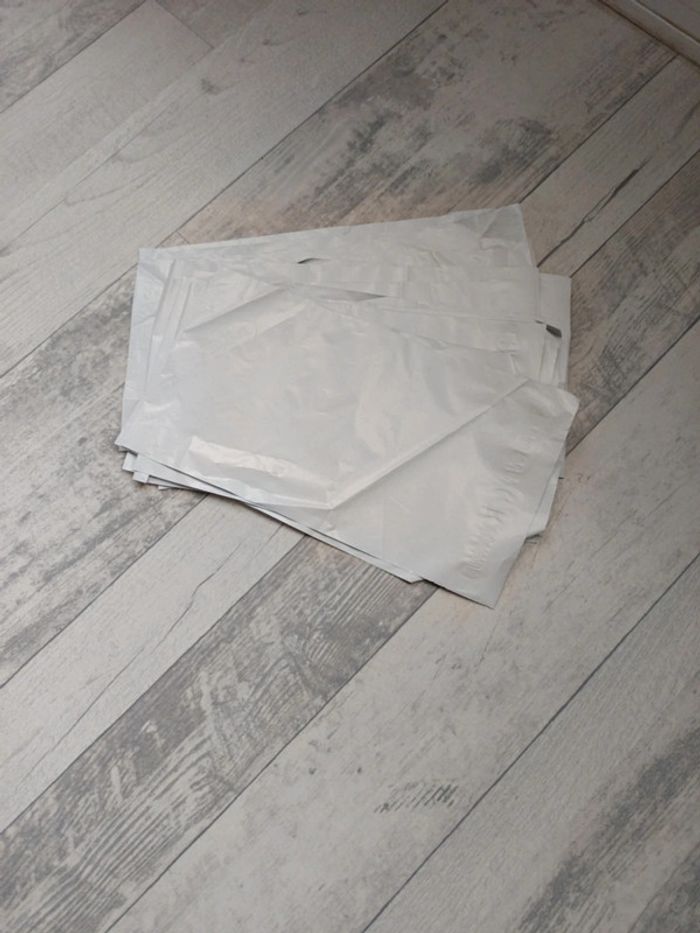 Lot 19 enveloppes blanches adhésives - photo numéro 2