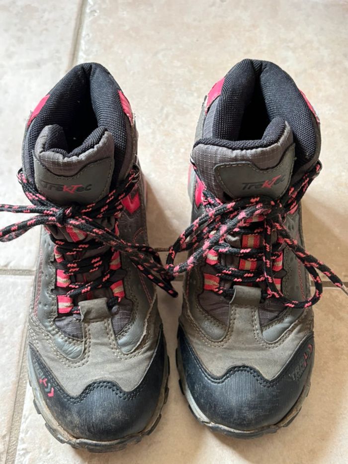 Chaussures de randonnée pointure 34 - photo numéro 2