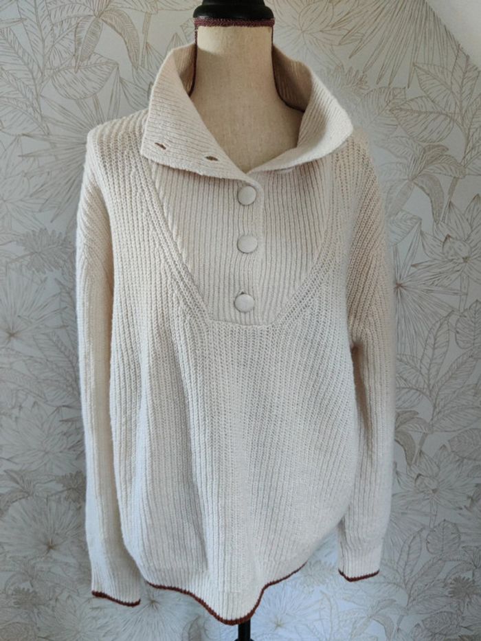 Pull la petite étoile taille 1