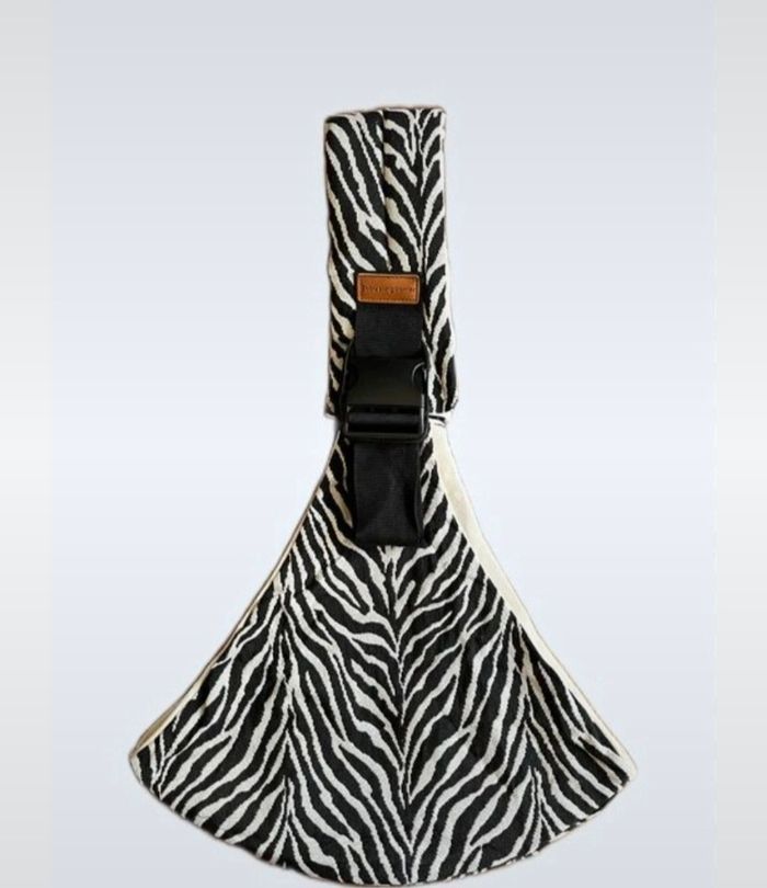 Porte bebe hanche jusqu'à 18kg - photo numéro 2