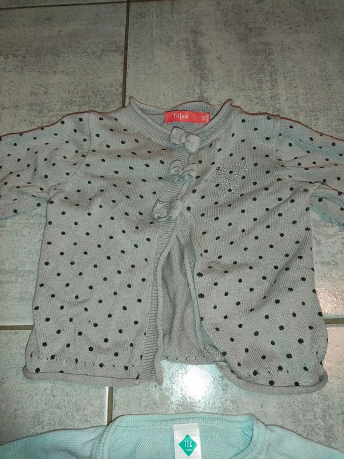 Lot de 2 gilets 12 mois mois noeuds papillons - photo numéro 4